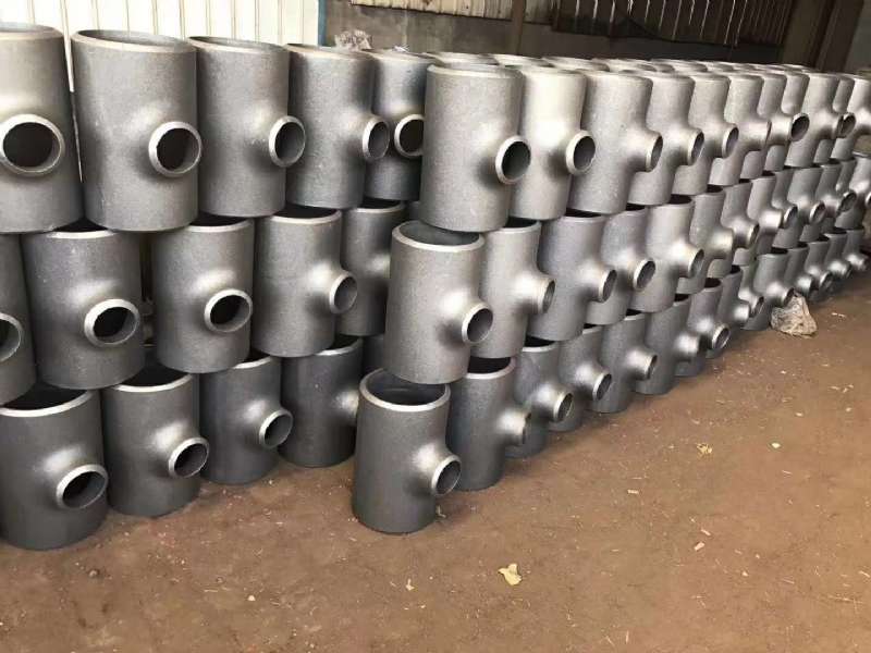 碳（tàn）鋼異徑（jìng）三通
